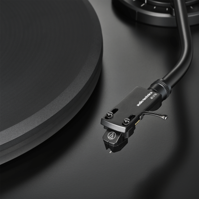 Audio Technica Fully Manual Belt-Drive Turntable - AT-LP7X